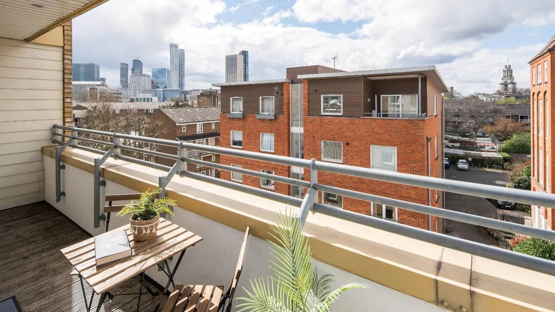 Canarywharf Apartments By Sleepy London