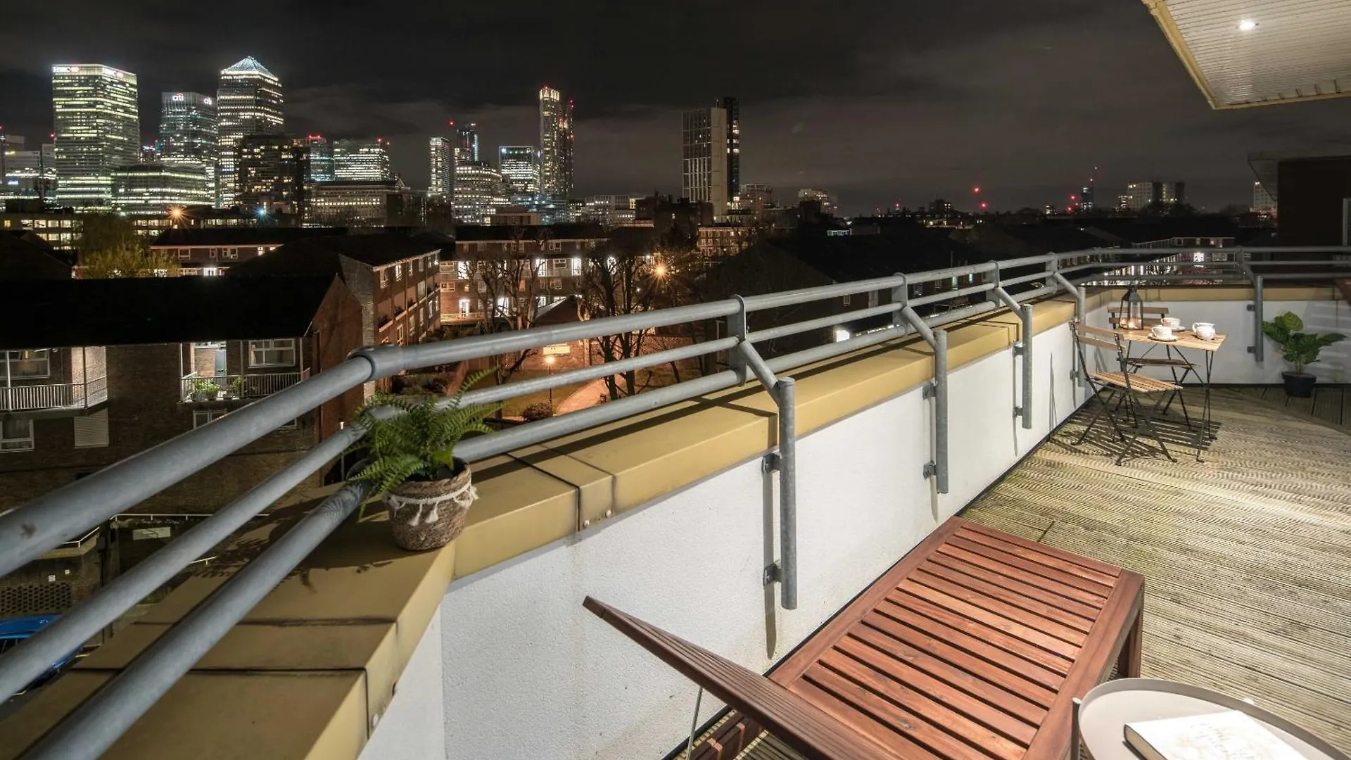 Canarywharf Apartments By Sleepy London